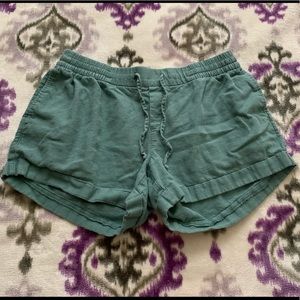 Old Navy green linen shorts